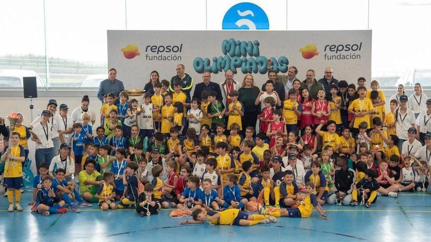 Fundación Repsol cita a 200 escolares de A Coruña en unas 'mini olimpiadas'