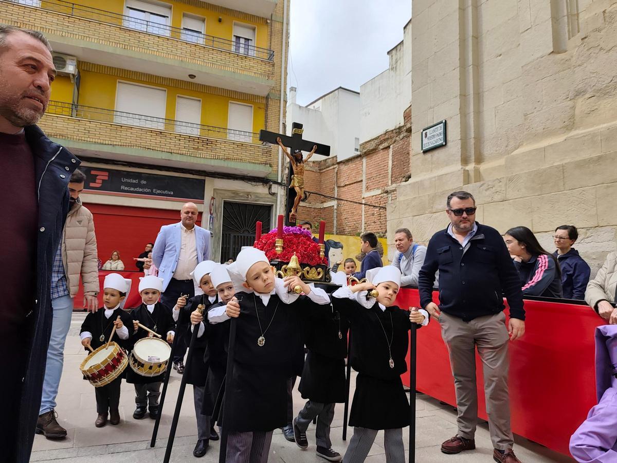 Los pequeños de Lucena y Villanueva de Córdoba disfrutan de la Semana Santa chiquita