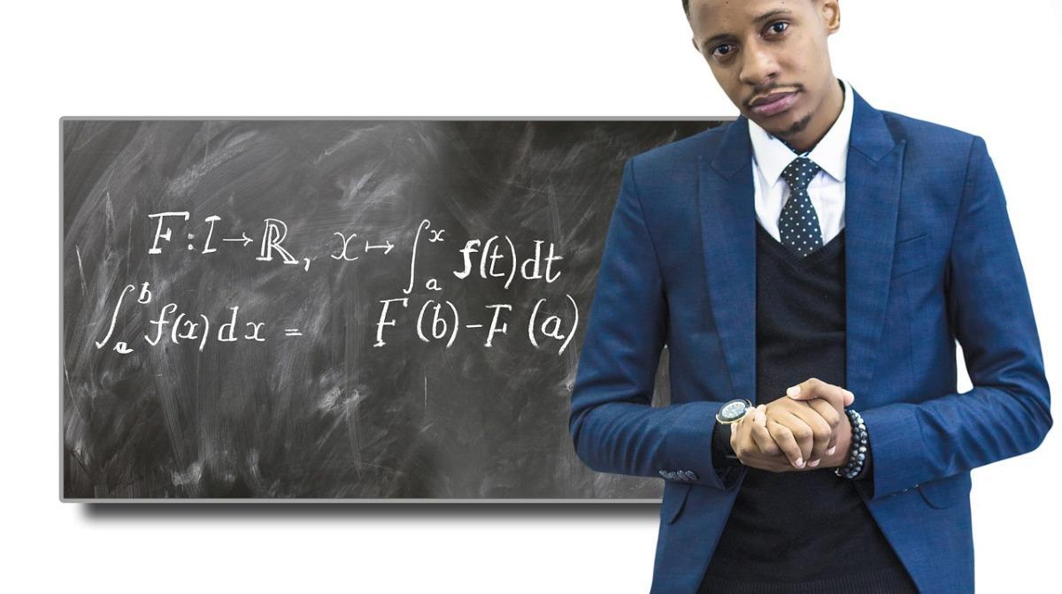 El estudio sugiere que la estimulación cerebral dirigida podría ayudar a cerrar la brecha entre quienes avanzan rápidamente y quienes se estancan en el aprendizaje de las matemáticas.