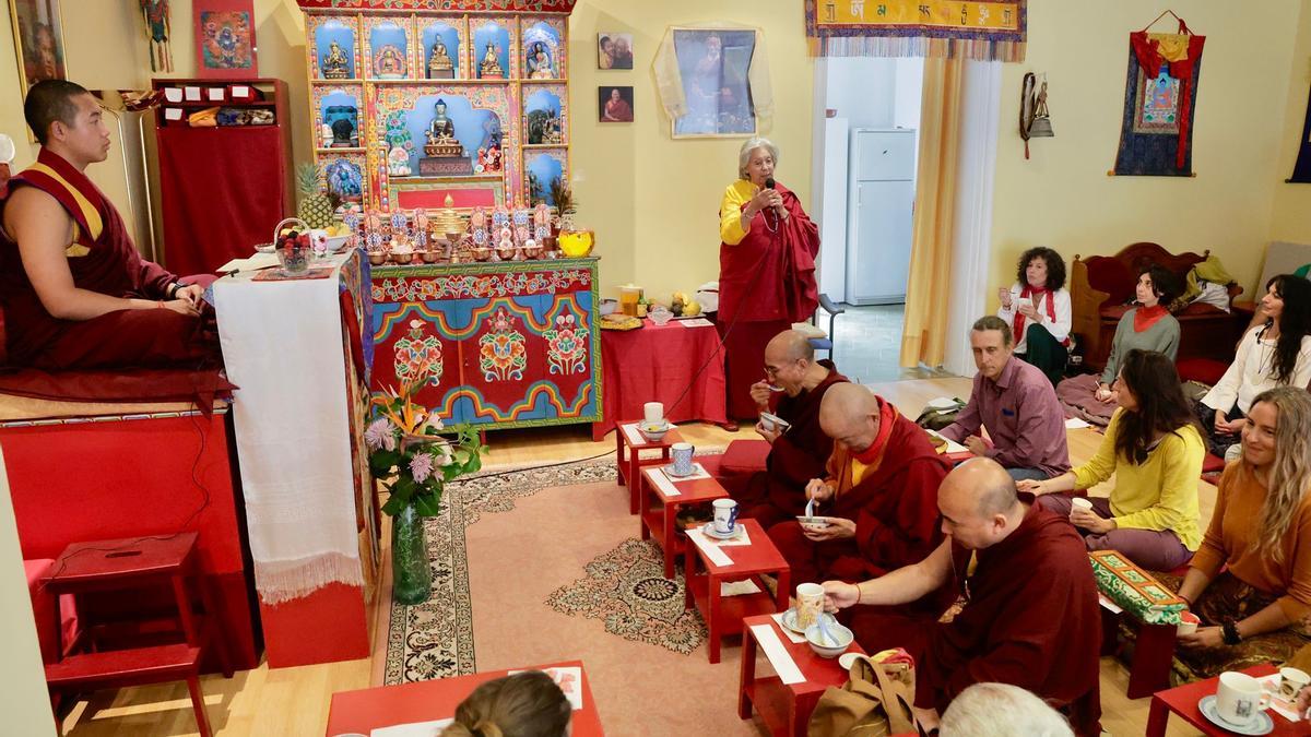 Visita del monje budista Bokar Yangsi Rimpoché al centro El Jardín del Dharma en Palma