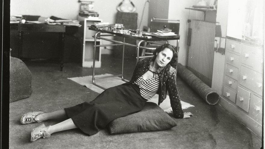 Gala, al seu apartament de París el 1932