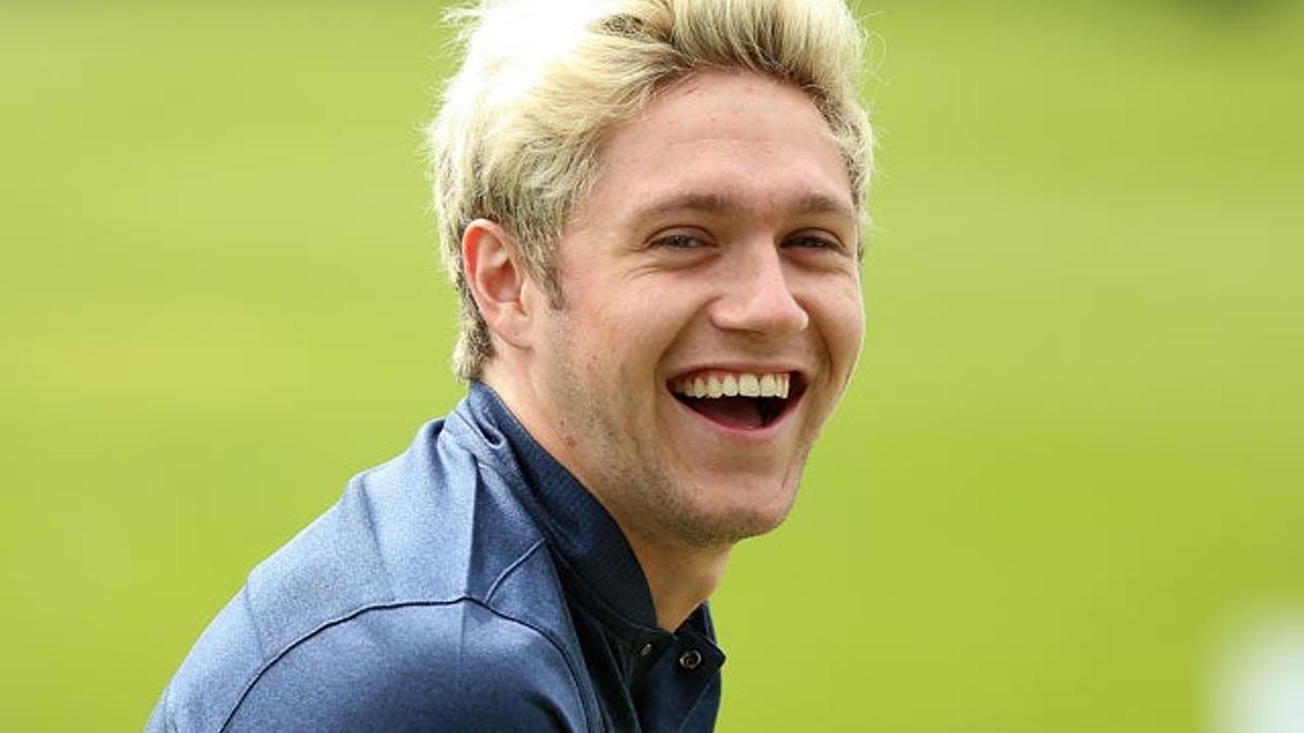 Niall Horan, encantado' en su nueva mansión.