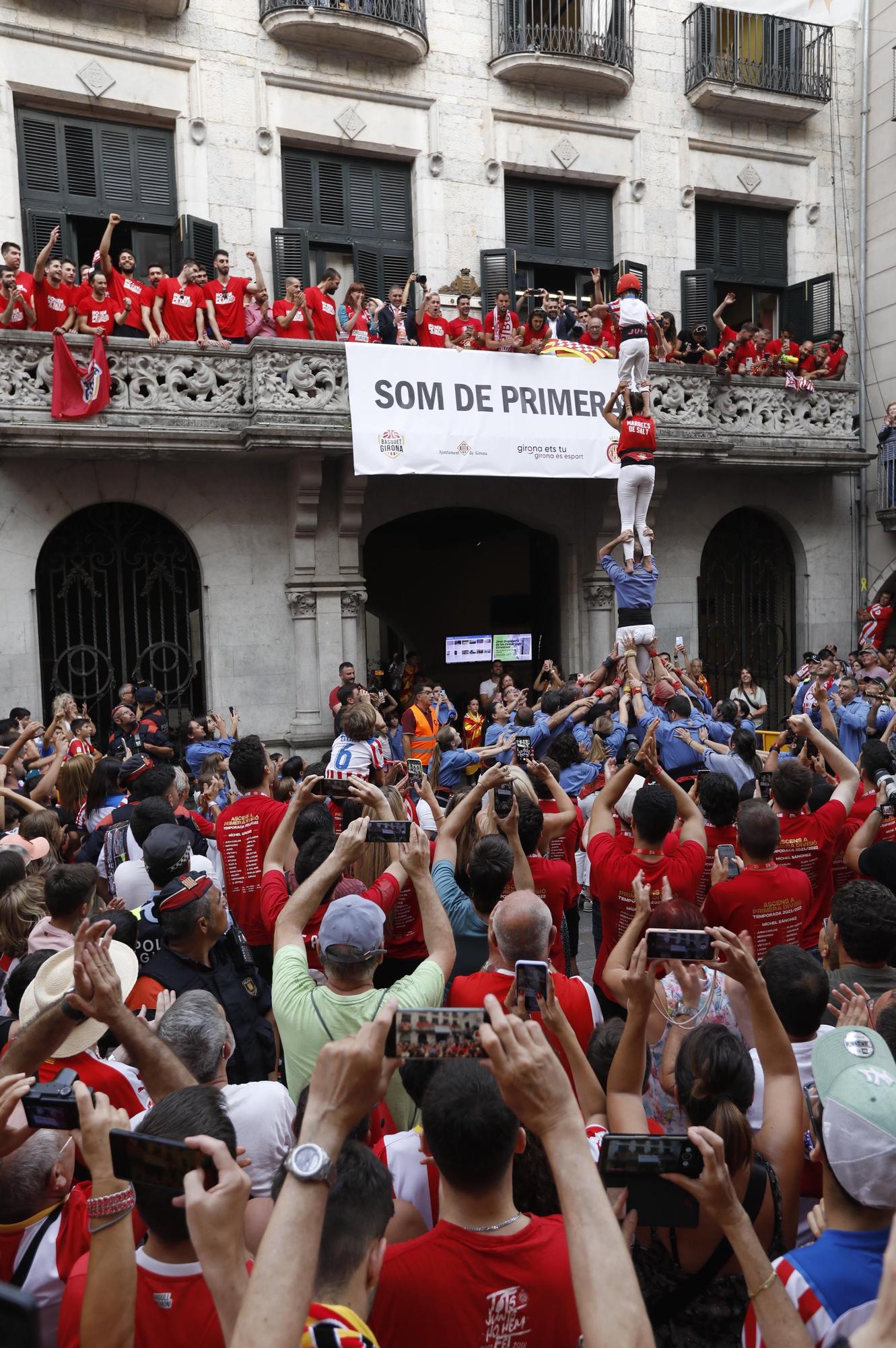 Les millors imatges de la rua de celebració del Girona i el Bàsquet Girona