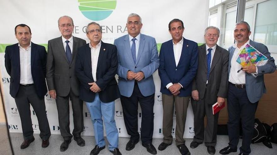 Autoridades en la inauguración del curso.