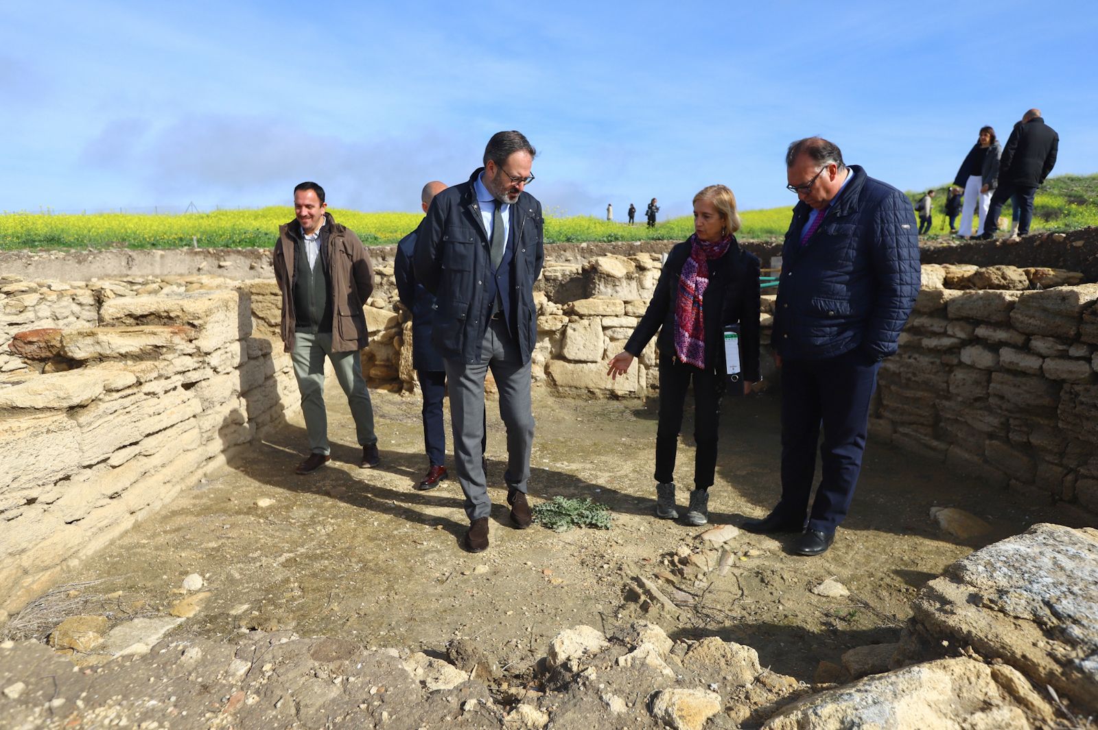 Sale a la luz un anfiteatro romano en Ategua