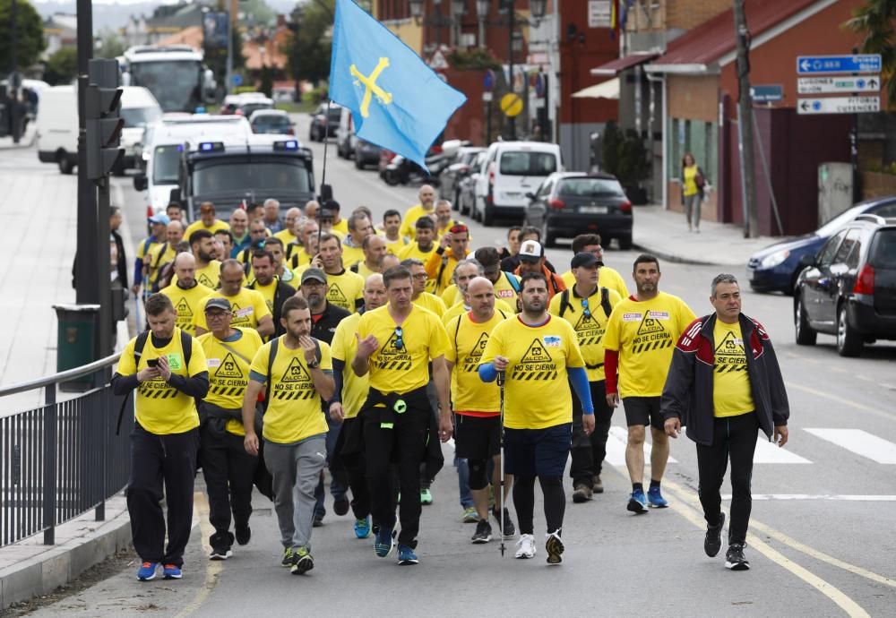 LLegada de los trabajadores de Alcoa a Oviedo.