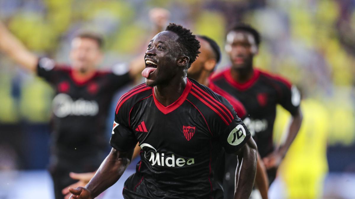 Akor Adams celebra el tanto de la victoria del Sevilla FC ante el Villarreal