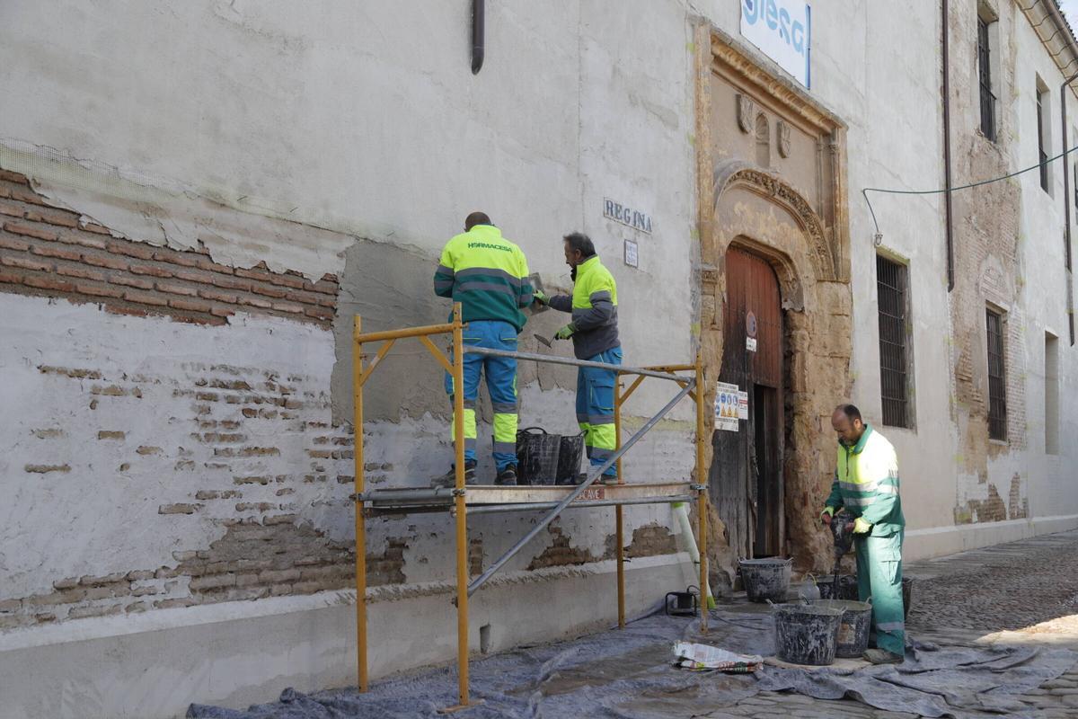 La restauración del convento descubre nuevos hallazgos sobre el artesonado mudéjar y sus pinturas murales