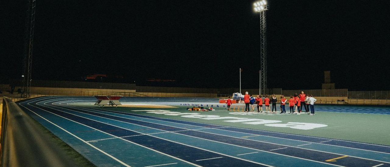 Nueva pista de atletismo ubicada junto a la Ciudad Deportiva de Paterna.  | A.P.