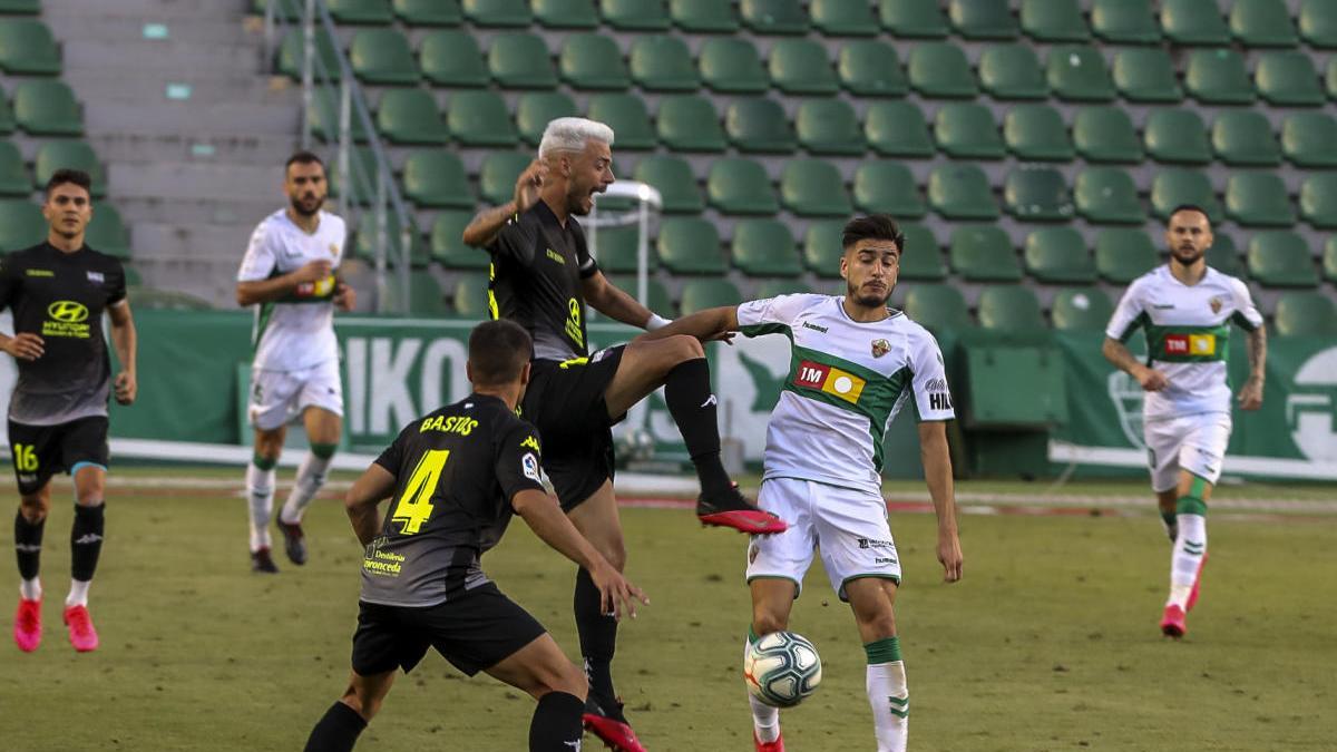 Óscar Gil, durante el encuentro frente al Extremadura