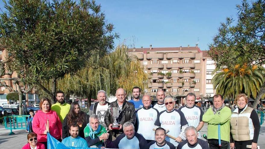 Asturias y Galicia juegan al lirio