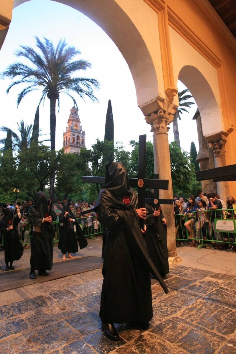 Imágenes del Viernes Santo en Córdoba