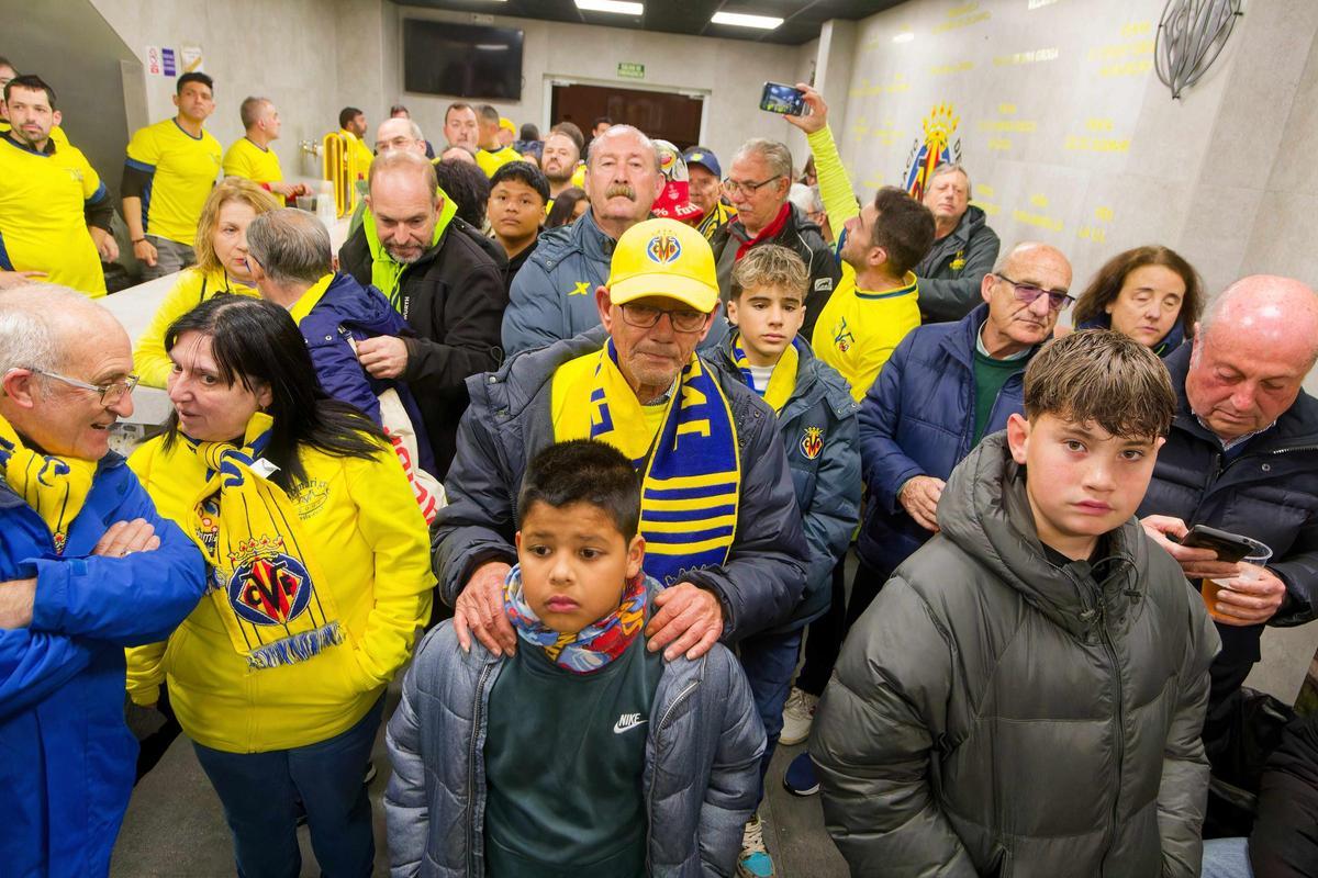 Galería | El Villarreal realiza el tradicional brindis por la permanencia