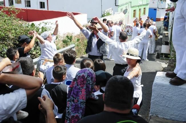 Traida Infantil del Agua de Lomo Magullo 2016