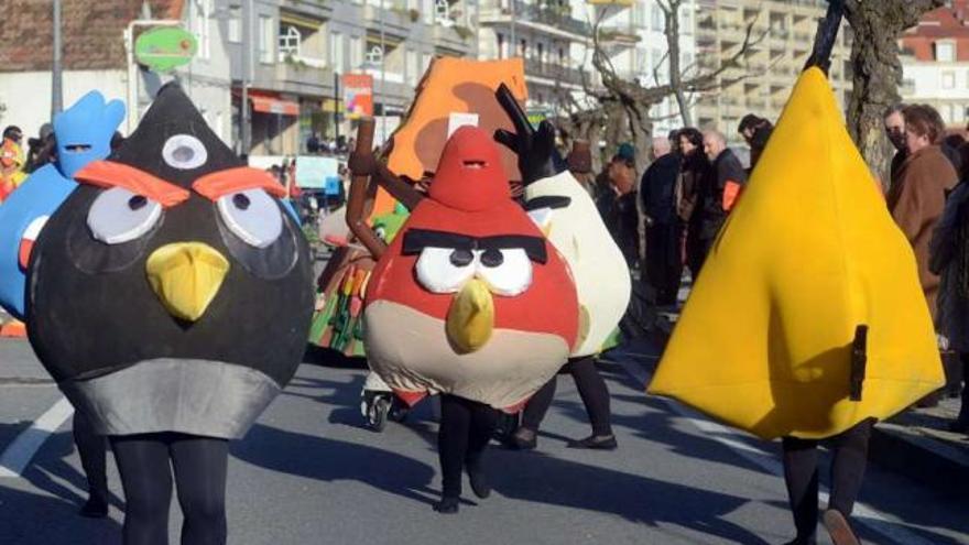 Uno de los grupos participantes en el desfile de Sanxenxo.  // Noé Parga