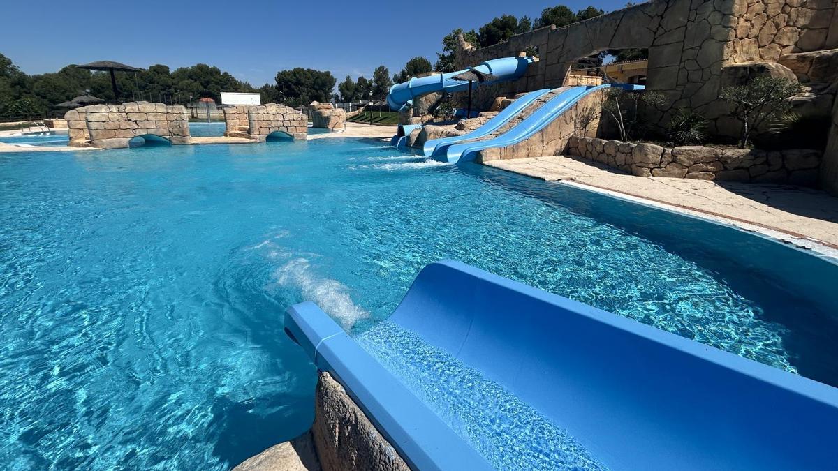 Segóbriga Park combina toboganes, piscinas y naturaleza.
