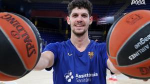 Oriol Paulí posa en el Palau Blaugrana antes del partido de Euroliga ante el Estrella Roja