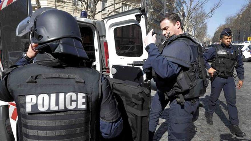 Un herido en una explosión en la sede del FMI en París