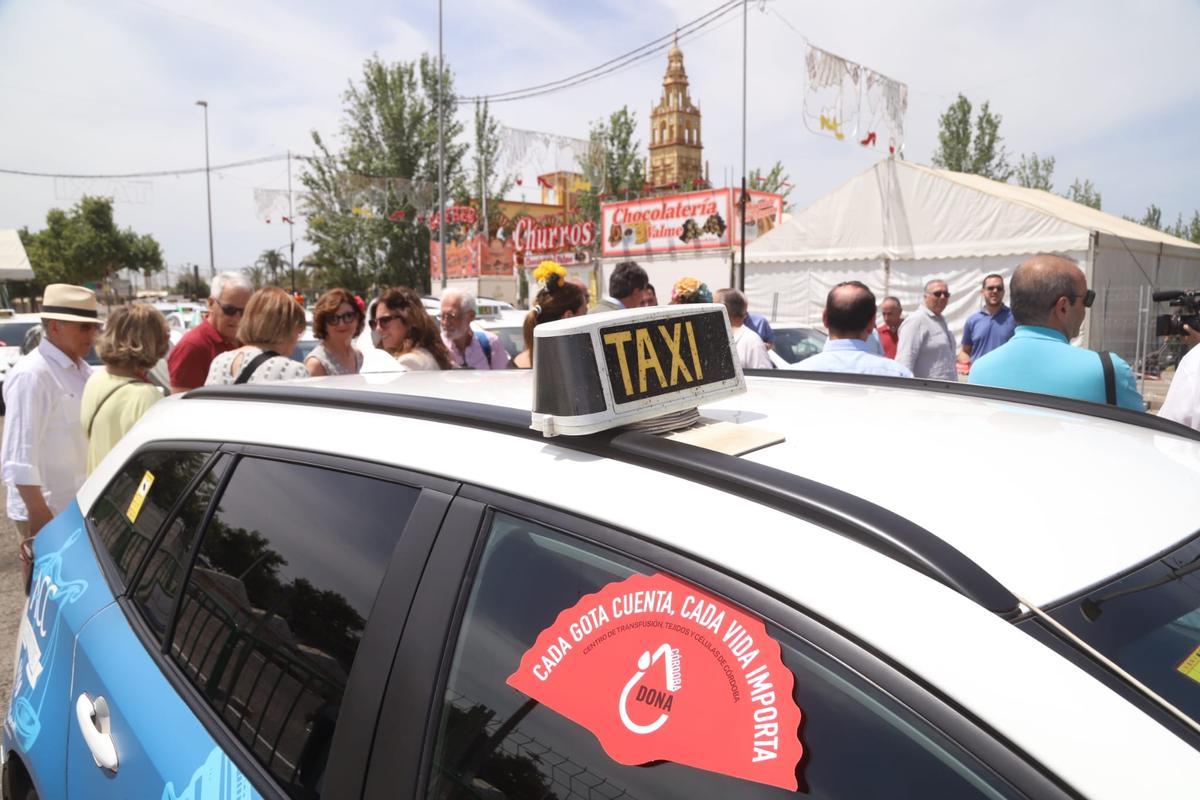 Campaña de taxis y donación en la Feria de Córdoba.