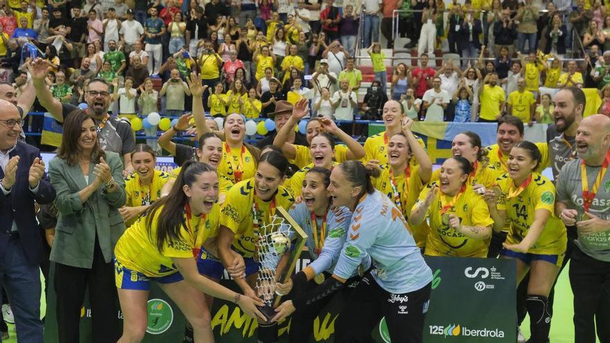 El Rocasa Gran Canaria se corona en la Liga Guerreras Iberdrola por segunda vez siete años