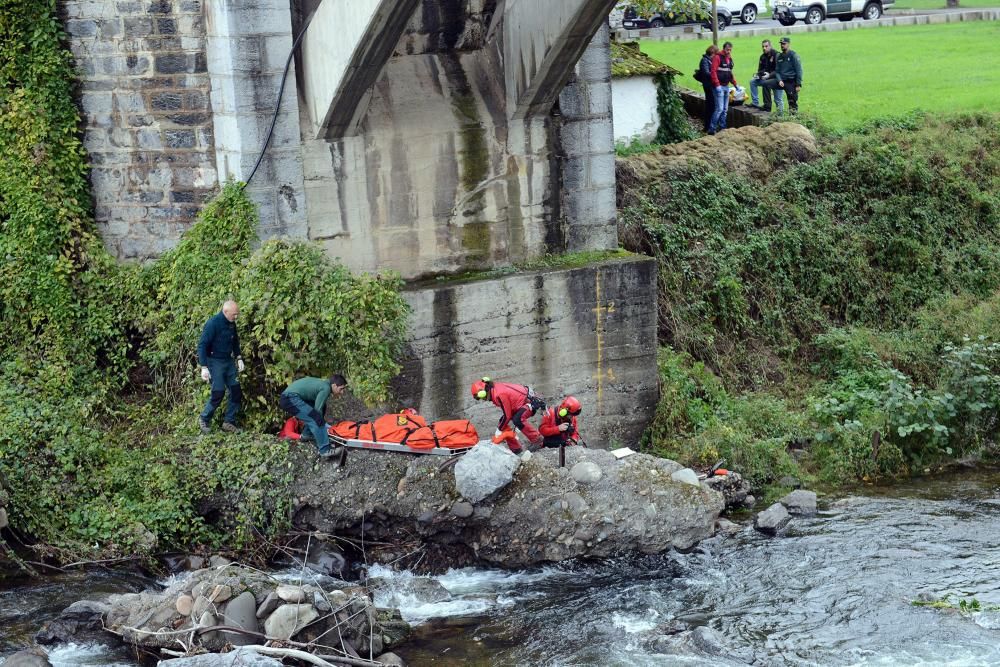 Rescatan el cadáver de un hombre en el río de Campomanes