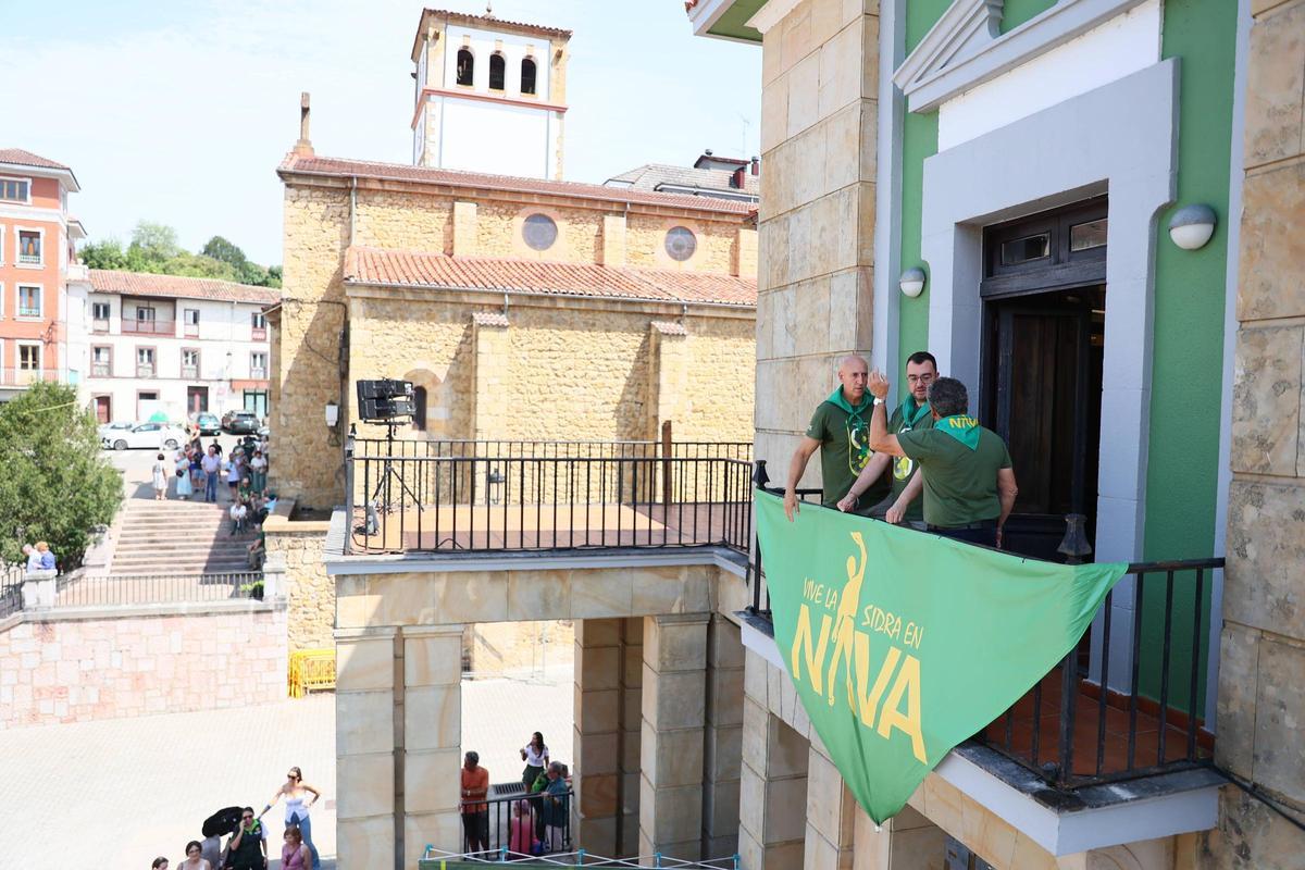 EN IMÁGENES: Concurso de escanciadores del Festival de la Sidra de Nava EN IMÁGENES: Concurso de escanciadores del Festival de la Sidra de Nava