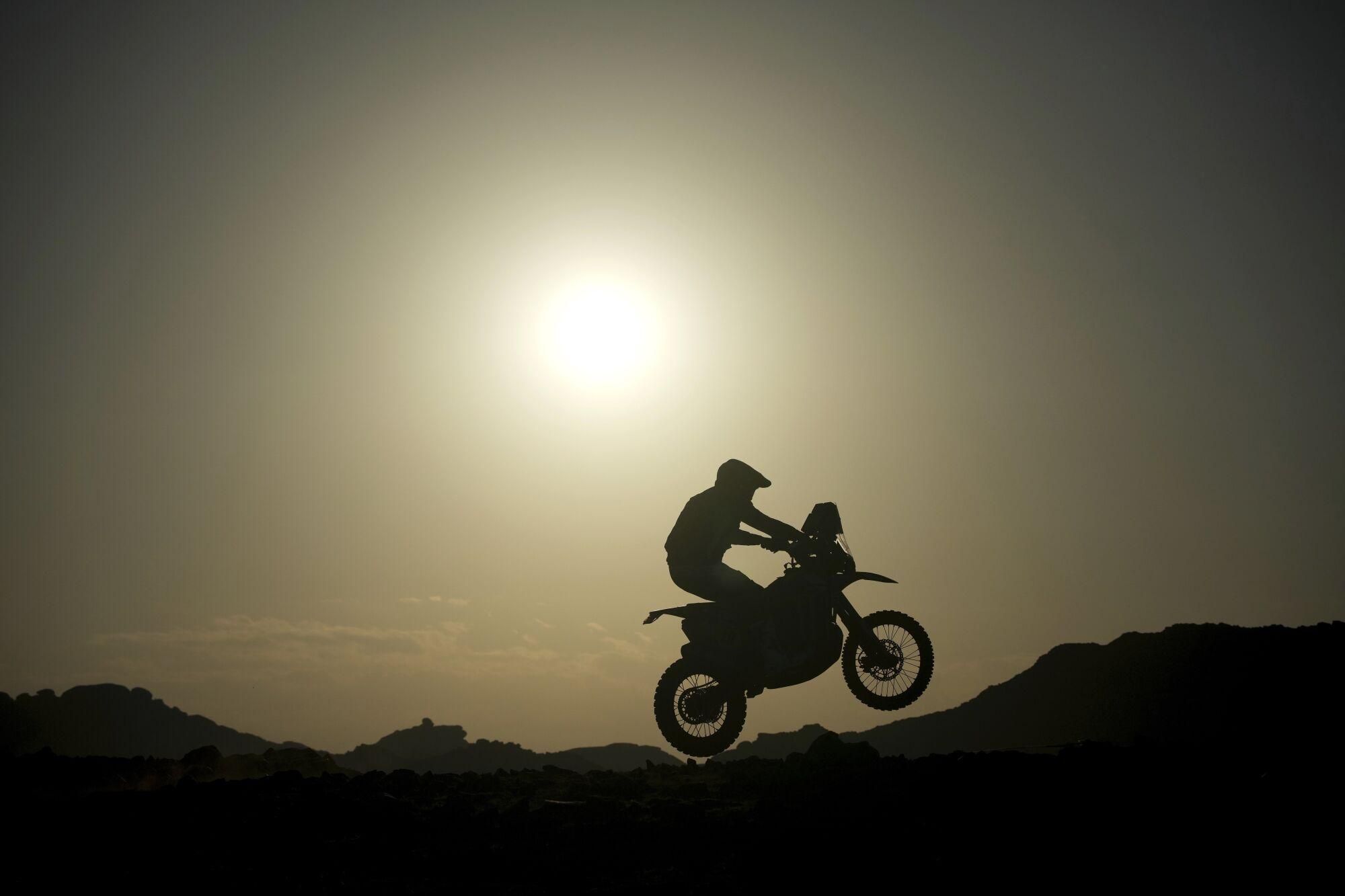 A rider jumps during the sixth stage of the Dakar Rally between Hail and Al Duwadimi, Saudi Arabia, Saturday, Jan. 11, 2025. (AP Photo/Christophe Ena) Associated Press/LaPresse. EDITORIAL USE ONLY/ONLY ITALY AND SPAIN