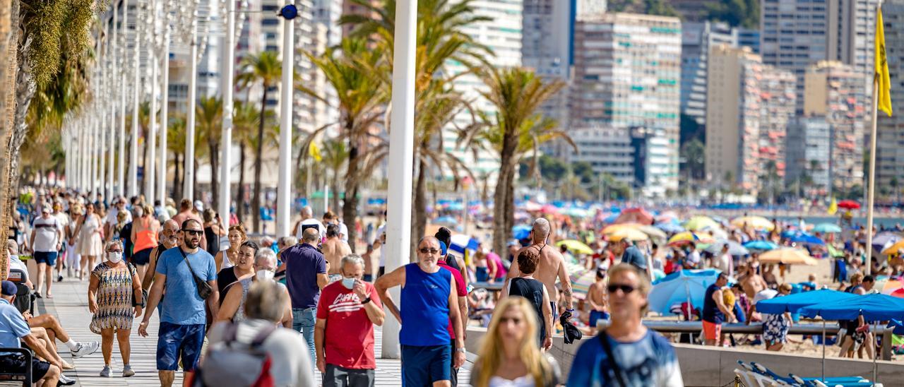 La ocupación media ronda el 70% en Benidorm tras los buenísimos resultados del puente.