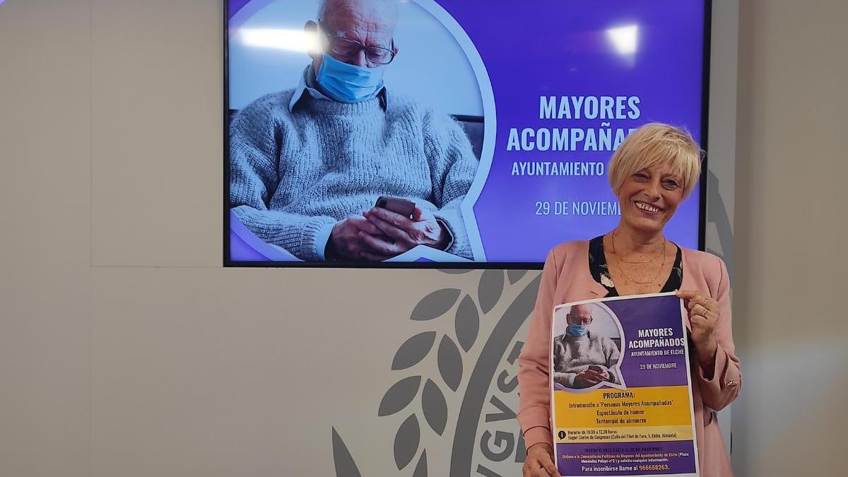 La concejal Puri Vives presenta la campaña Mayores Acompañados que se implantará en Elche