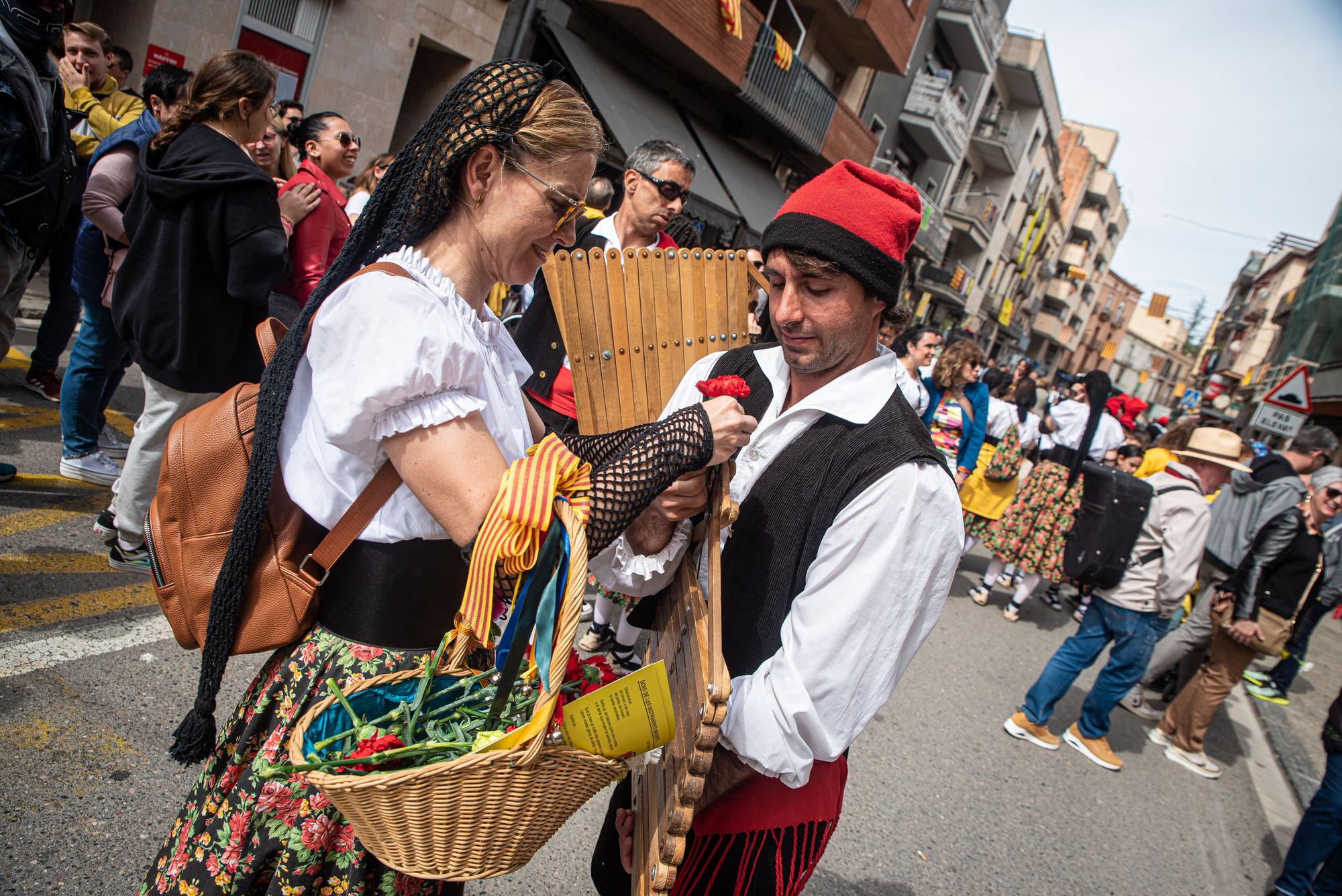 Els caramellaires omplen Súria de música, dansa i festa