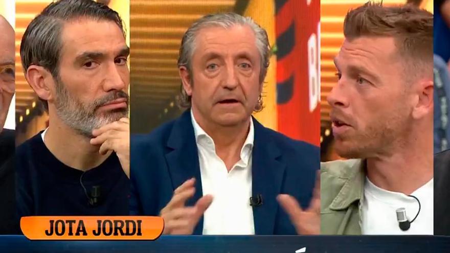 ¿Os gusta la idea? "El Real Madrid cede el Bernabéu para el Clásico de vuelta"