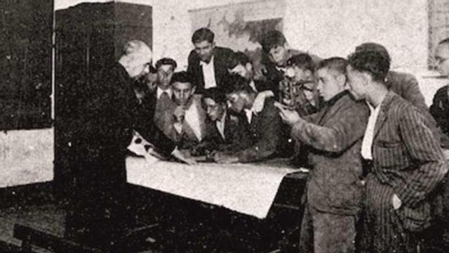 Clase práctica de primeiros auxilios co doutor Etcheverri. // Arquivo autor