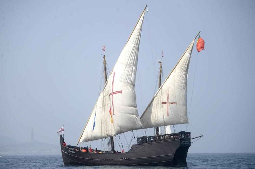 La Regata de Grandes Veleros abandona a A Coruña