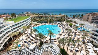 Macroperación hotelera en Canarias: Spring compra Mare Nostrum Resort por una cifra récord de 430 millones