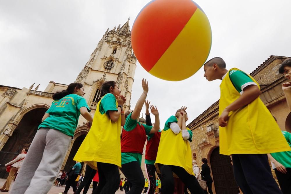 Día de la Educación Física al aire libre en la Plaza de la Catedral