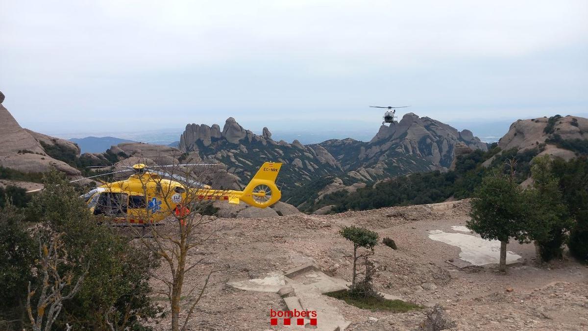 Los Bombers localizan a un hombre herido en Montserrat
