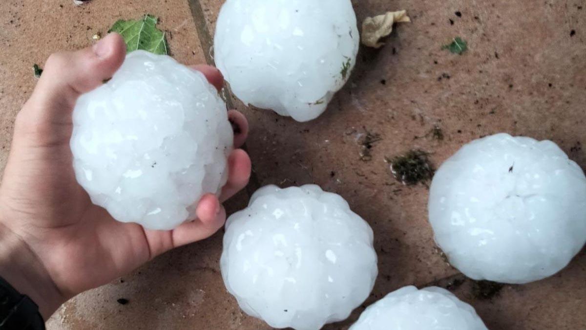 Bolas de granizo de 10 centímetros en La Bisbal d'Empordà