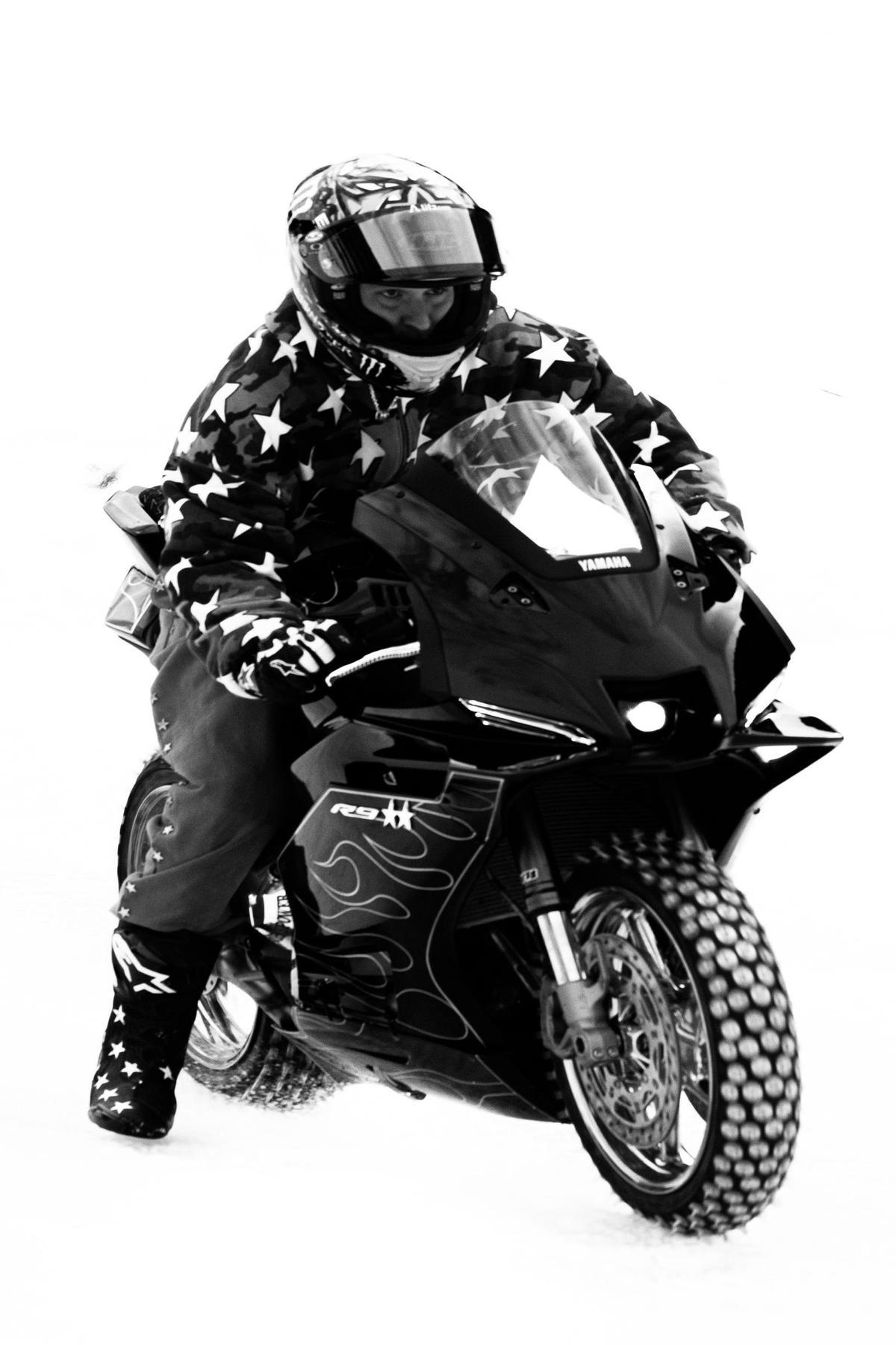 Quartararo, con su R9-25 en colaboración con TwoJeys