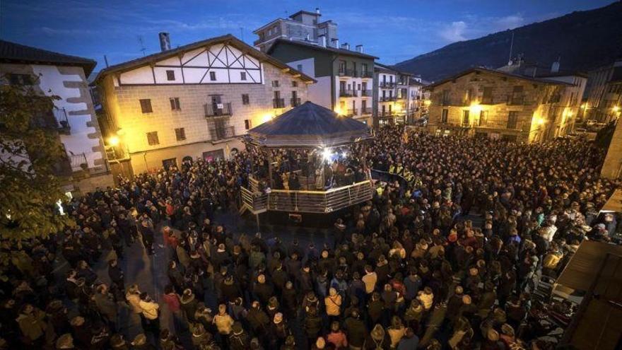 Una manifestación rechaza en Alsasua el acto de España Ciudadana de este domingo