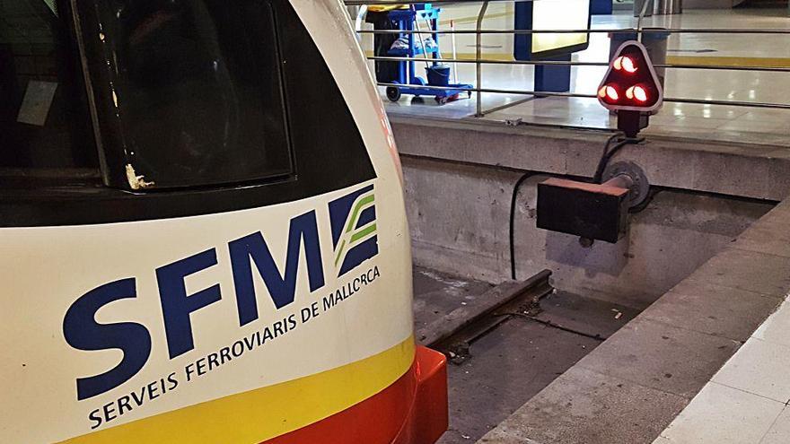 Un tren, ayer, en la vía número ocho de la Estación Intermodal, donde ocurrió el accidente.