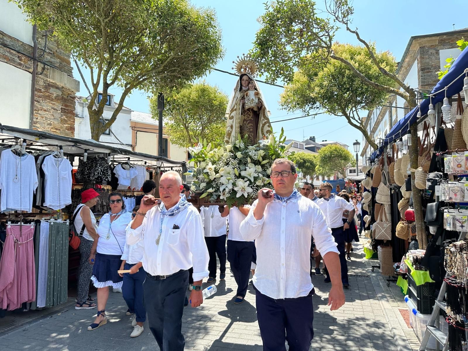 EN IMÁGENES: La procesión de la virgen del Carmen en Tapia de Casariego