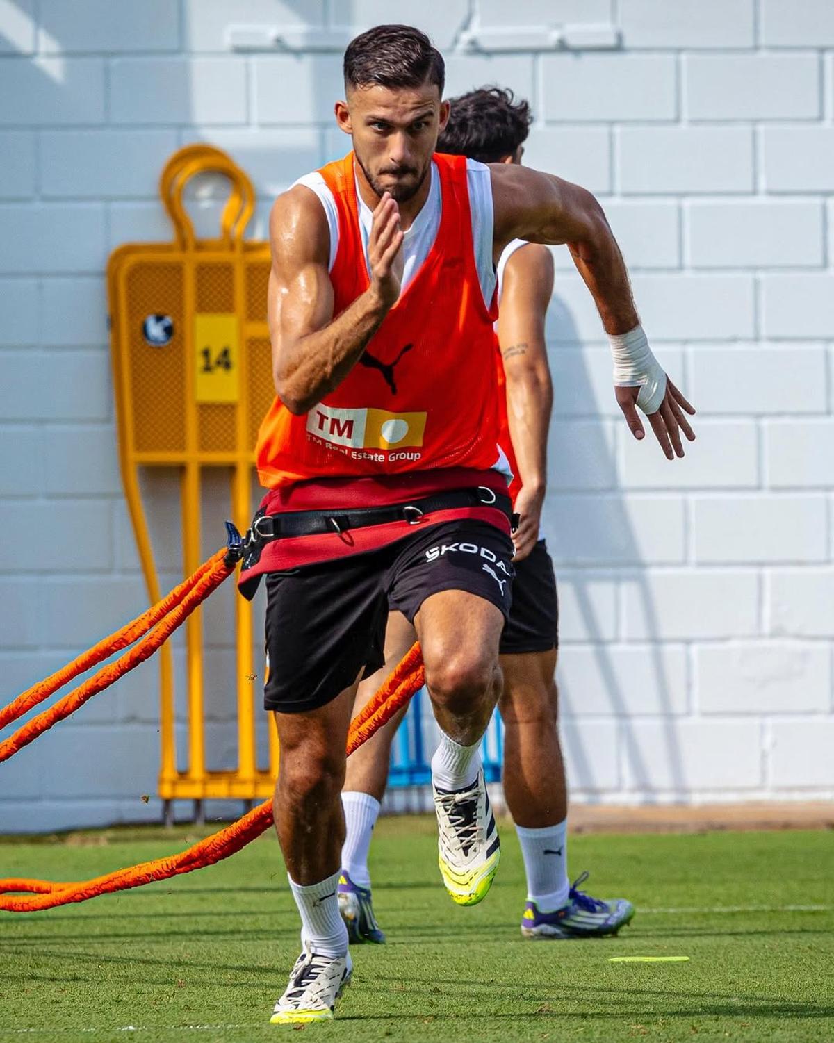VALENCIA CF Copete Mejora Y Apunta A Titular Contra El Villarreal VALENCIA CF Copete Mejora Y Apunta A Titular Contra El Villarreal