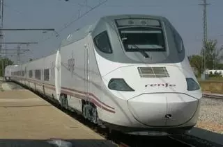 Renfe incrementa un 35,9% los viajeros en trenes de Cercanías, Media Distancia y Avant hasta febrero