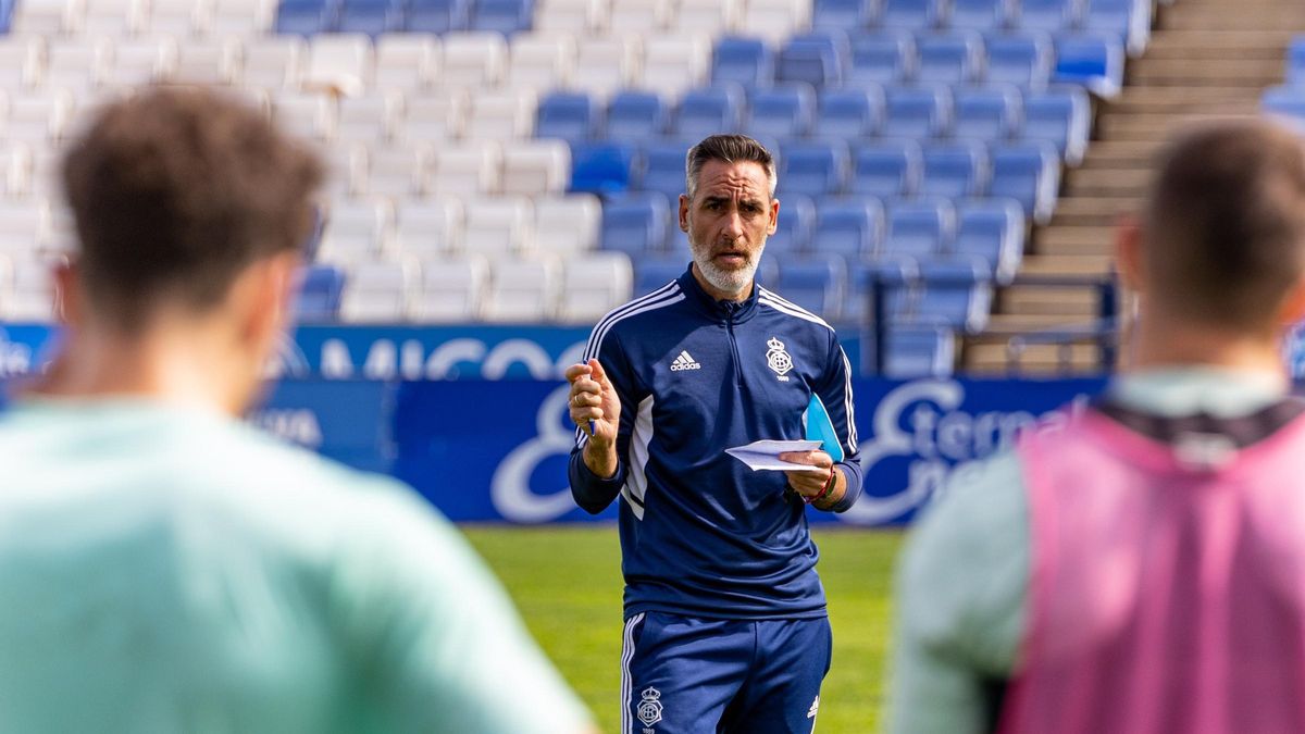 El Antequera ha firmado a Abel Gómez para su banquillo.