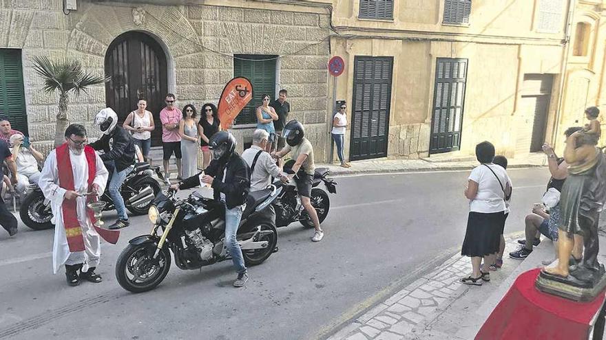 Bocinazos para honrar al protector Sant Cristòfol