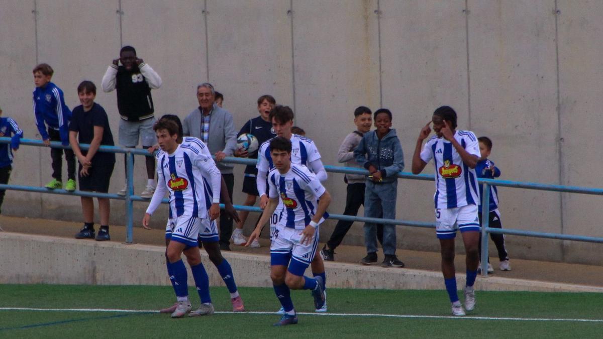 Varios jugadores del conjunto aragonés, durante un partido esta temporada.