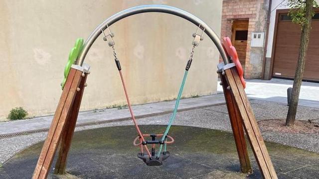 Gronxador a un parc de Sant Joan de les Abadesses