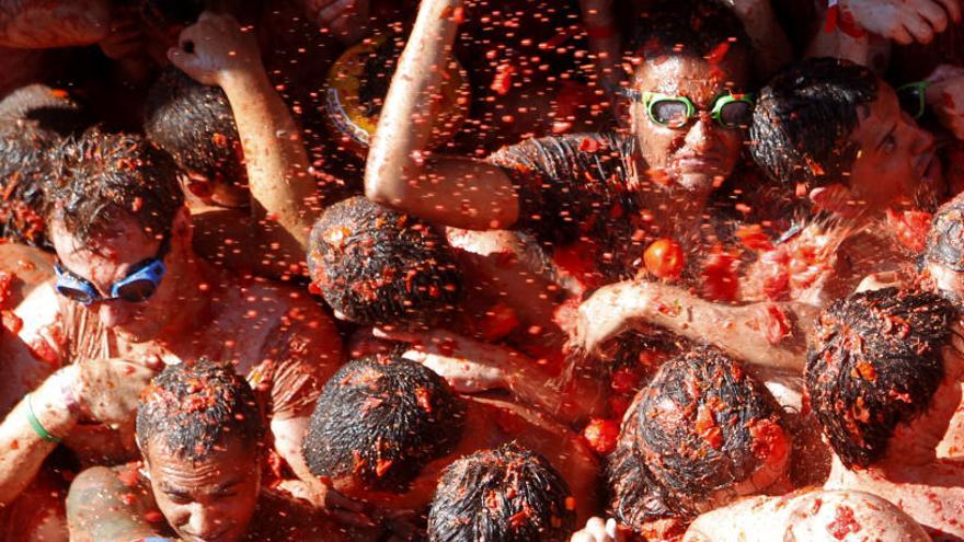 La Tomatina de Buñol concentra gran parte de la festividad comarcal