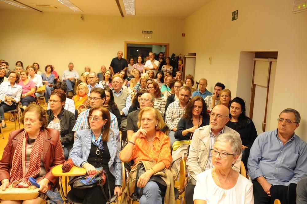 Presentación del libro "Historia de un canalla", d