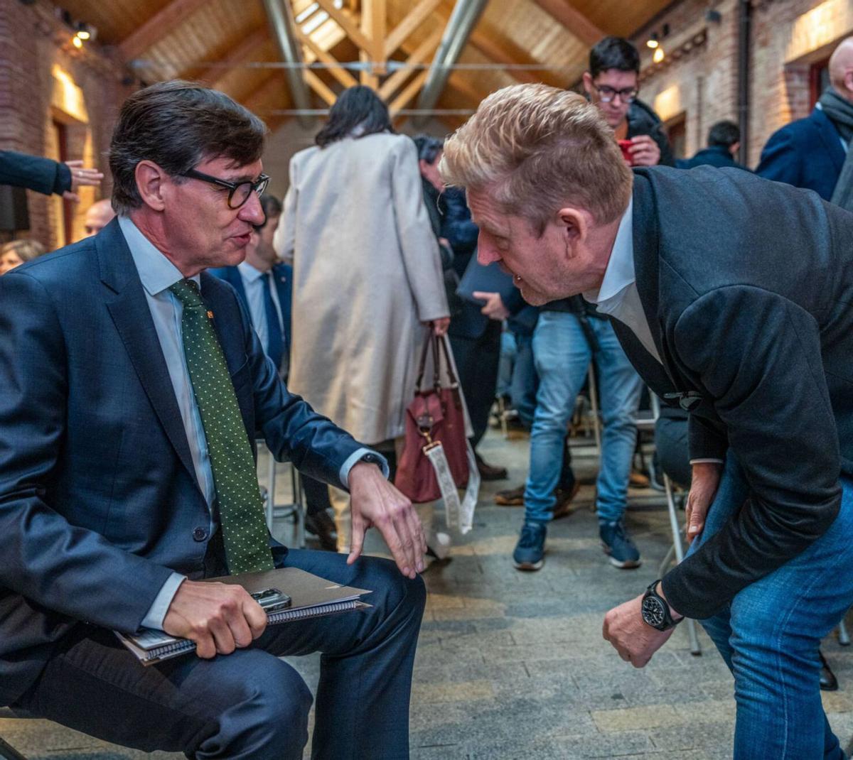 El Govern no garanteix el pla d’Illa per impulsar el cotxe elèctric